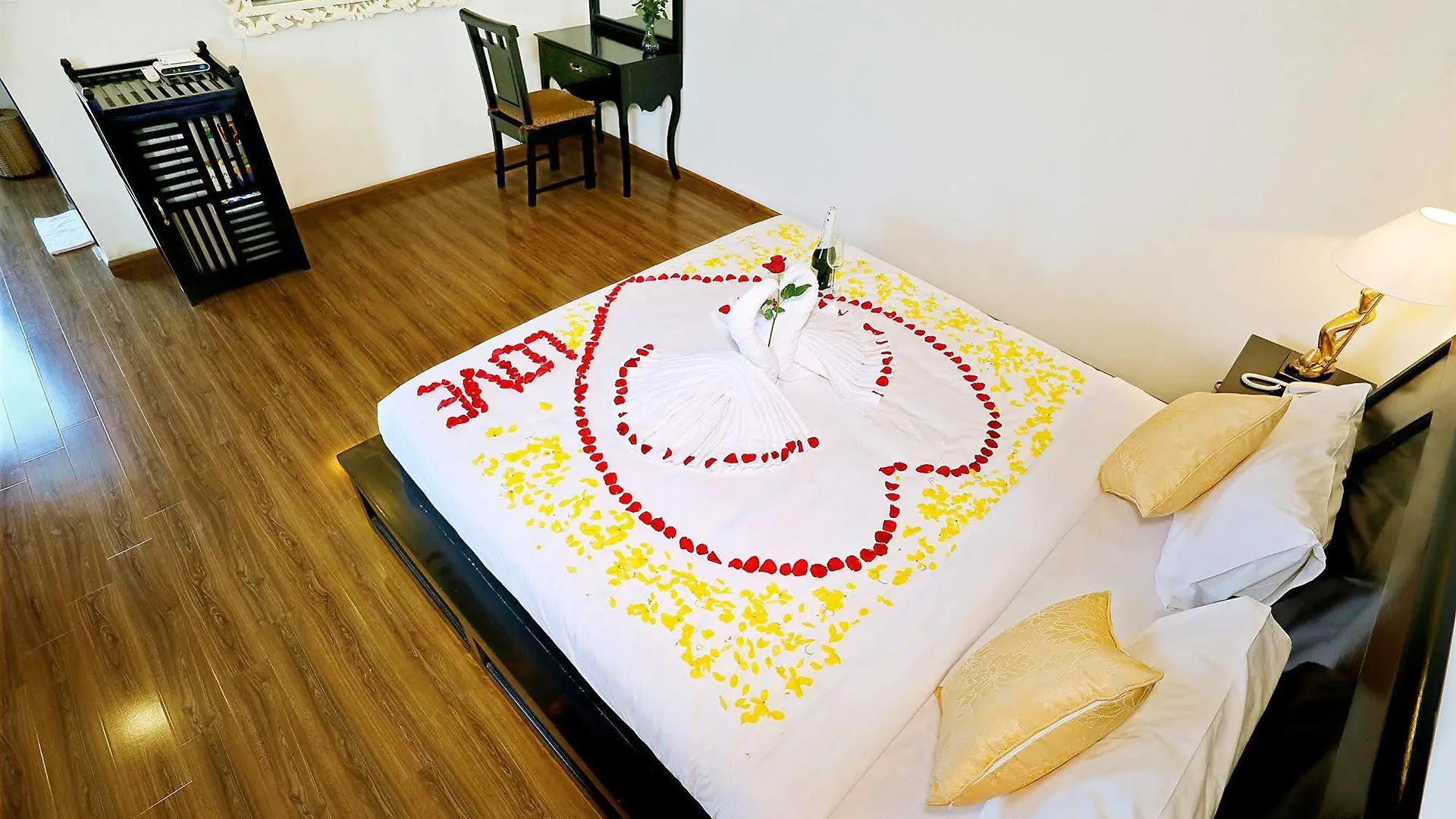 Osaka Villa Hoi An 3*,